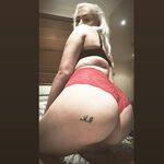 Blondebombshell198 Onlyfans pictures