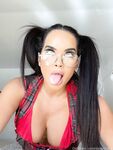 Daisy Marie Onlyfans pictures