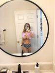 Zoe Moore Onlyfans pictures