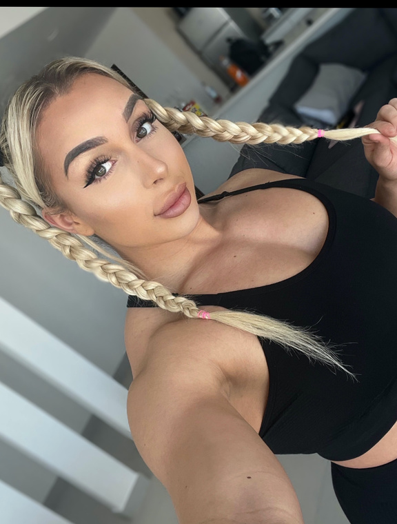 TheMuscleBarbie Onlyfans pictures