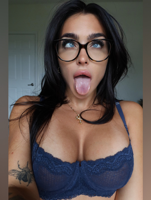 Emjay Plays Onlyfans pictures